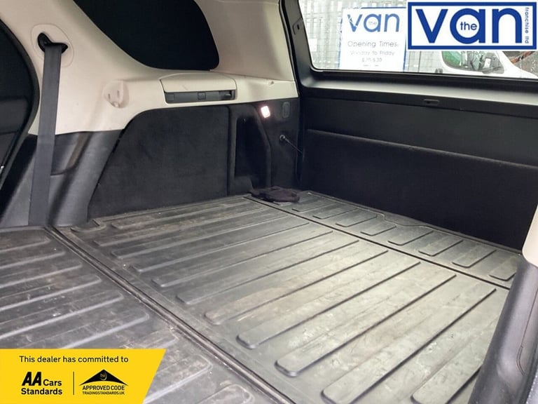 2020 Land Rover Discovery 3.0 SD V6 HSE SUV 5dr Diesel Auto 4WD Euro 6 (s/s) (306 ps) SUV Diesel ...