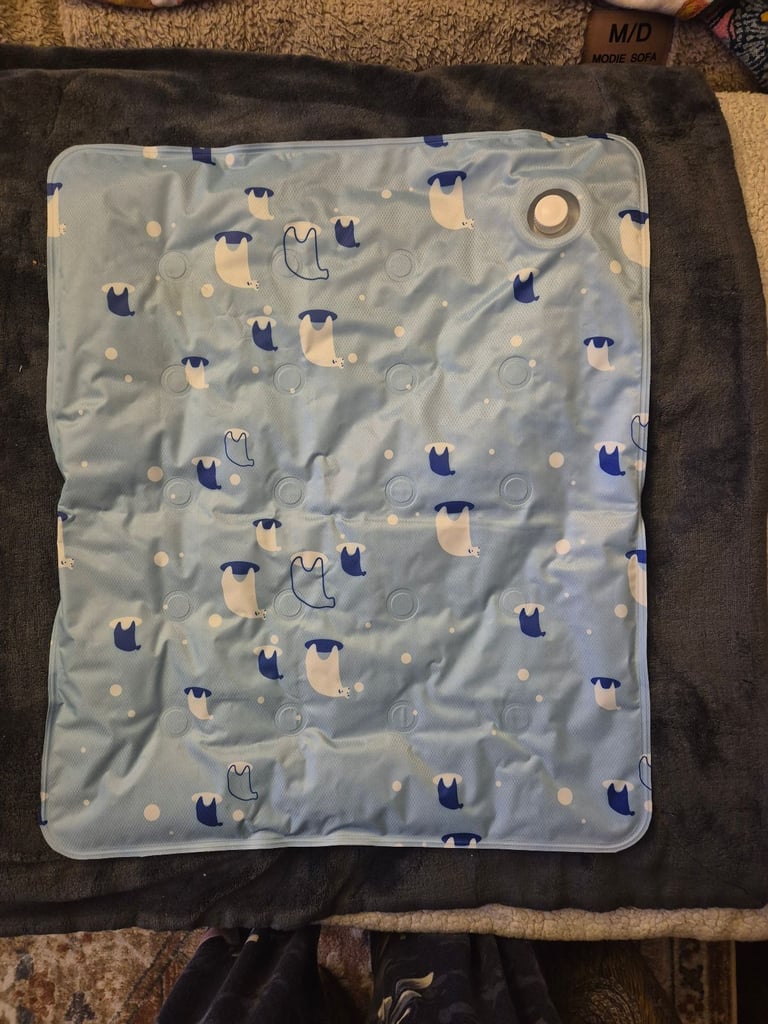 Pet cooling mat (XL)