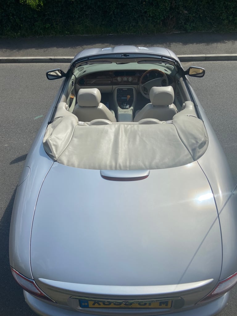 2000 Jaguar XKR 4.0 Supercharged 2dr Auto Petrol