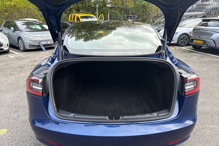 2021 Tesla Model 3 (Dual Motor) Long Range Auto 4WDE 4dr Saloon ELECTRIC Automatic