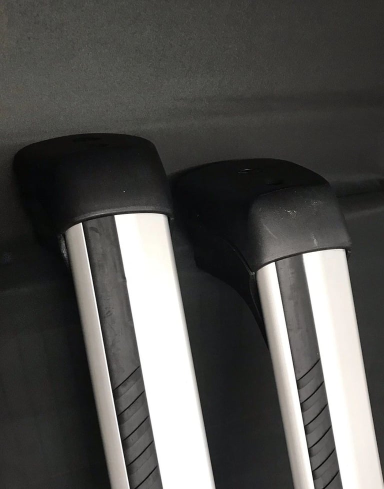 New Genuine Mercedes Benz Roof Bars E-Class Saloon W212 Part Number A2128900393