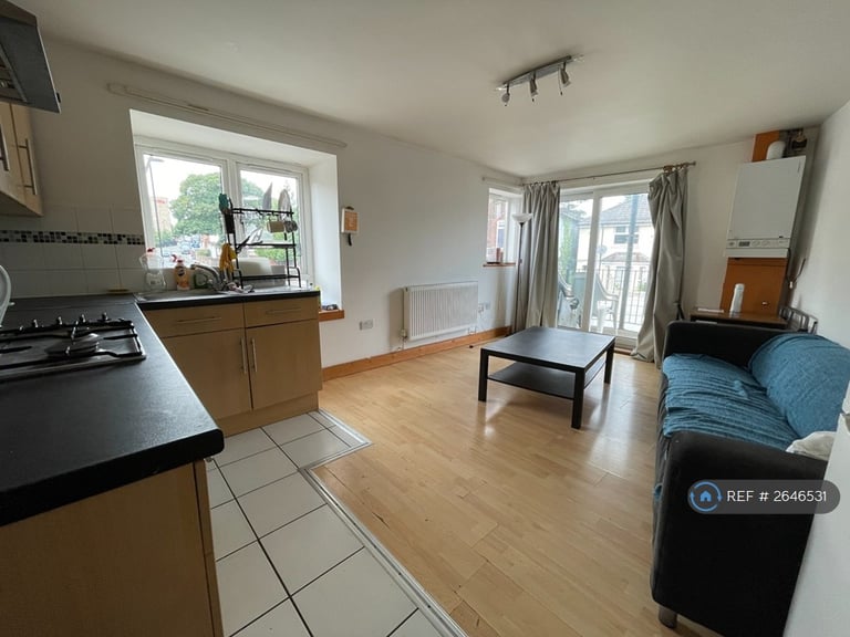 3 bedroom flat in Portswood Road, Southampton, SO17 (3 bed) (#2646531)