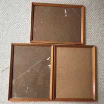 image for 3 vintage wooden, hanging, wall picture frames, 2 glazed. Each approx. 15½” x 12”. £8 ovno lot 