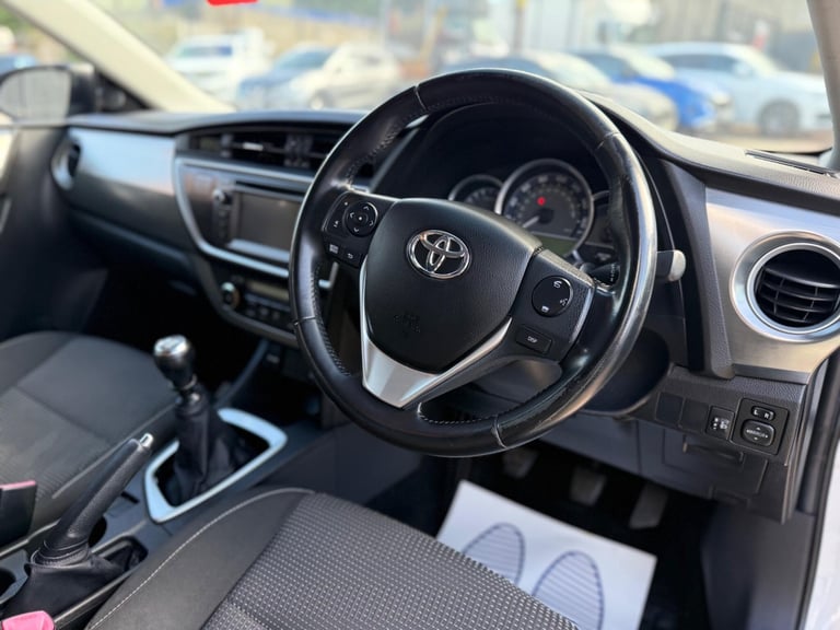 2014 Toyota Auris 1.6 V-Matic Icon Euro 5 5dr HATCHBACK Petrol Manual