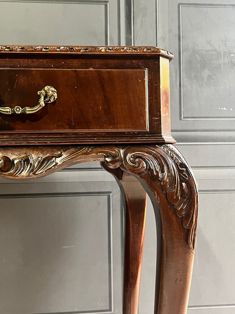 Antique STYLE  Mahogany Wood &  Leather Top  Console table / Writing Desk