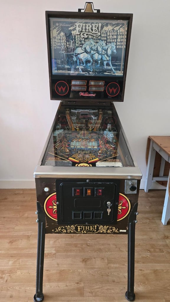 Williams Fire! Pinball Machine