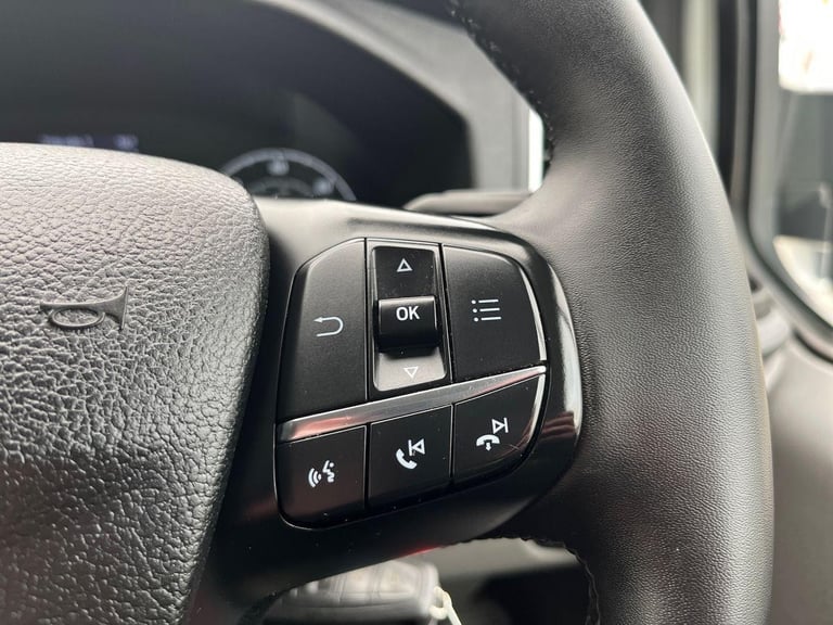 2022 Ford Transit Custom Double Cab in Van Limited 2.0L 170PS AUTO Frozen White