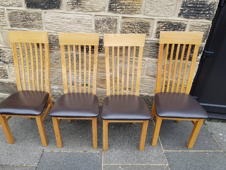 Solid Oak Table and 4 chairs FREE Delivery