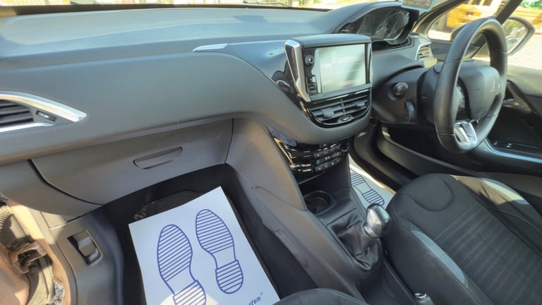 2013 Peugeot 208 1.2 e-VTi Allure 5dr EGC HATCHBACK Petrol Manual