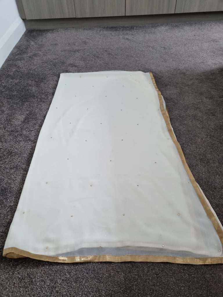 Pakistani Indian Party Dress Excellent Condition Cream With Gold Dimonds