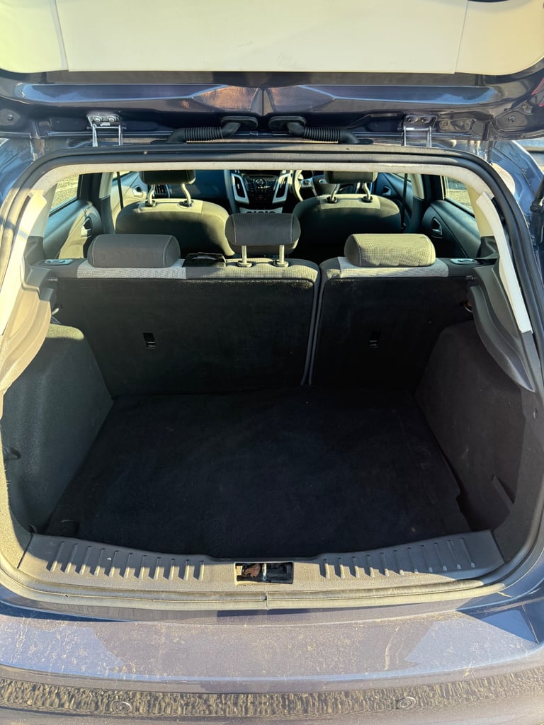 Ford, FOCUS, Hatchback, 2013, Manual, 998 (cc), 5 doors