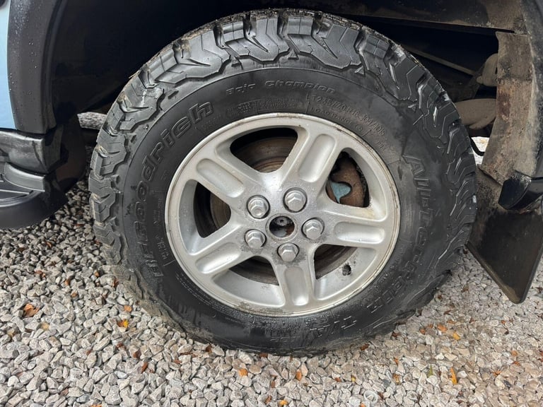 2004 Land Rover Discovery 2.5 TD5 S Station Wagon 5dr (7 Seats) ESTATE Diesel Automatic