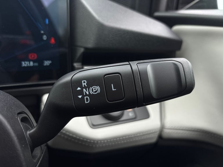 2025 Ford Puma Puma Gen-E Premium 5 Door 43 kWh Standard Range 1 Speed Automatic 5 Door ELECTRIC ...