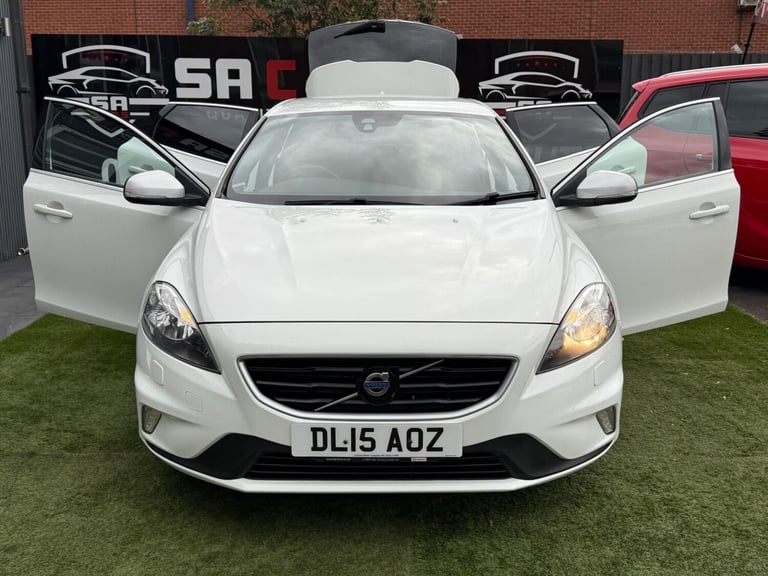 2015 Volvo V40 2.0 T2 R-Design Hatchback 5dr Petrol Manual Euro 6 (s/s) (122 ps) HATCHBACK Petrol...