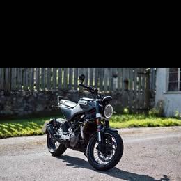 Husqvarna, SVARTPILEN, 2022, 125 (cc)