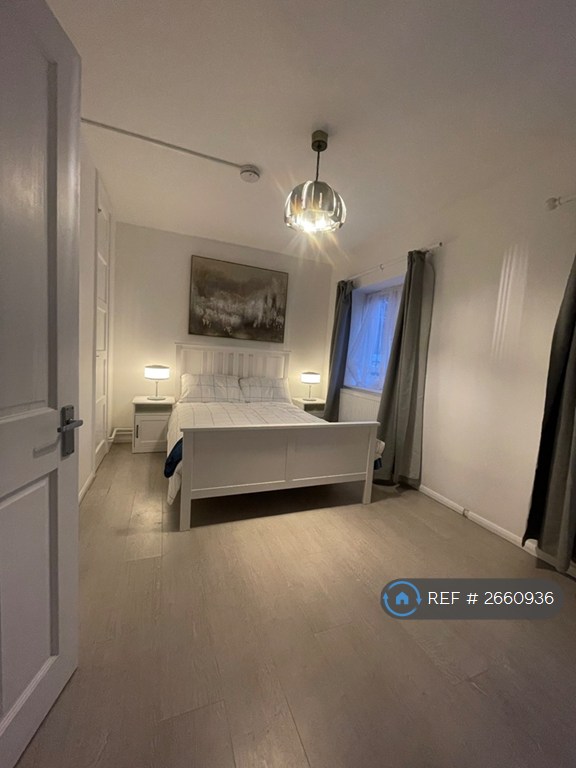 2 bedroom flat in Broadhurst Gardens, London, NW6 (2 bed) (#2660936)