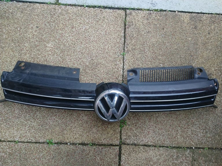 Vw golf mk6 silver 1.6tdi breaking 