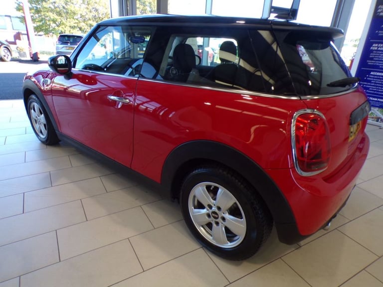  Mini Hatchback 1.5 Cooper Classic II 3dr Petrol
