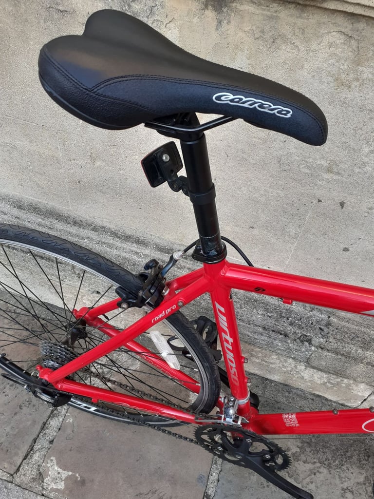 Carrera road bike  - EXCELLENT CONDITION 