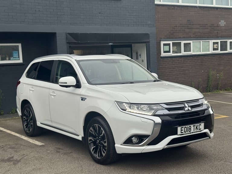 image for 2018 Mitsubishi Outlander 2.0h 12kWh 4h SUV 5dr Petrol Plug-in Hybrid CVT 4WD Euro 6 (s/s) (200 p...