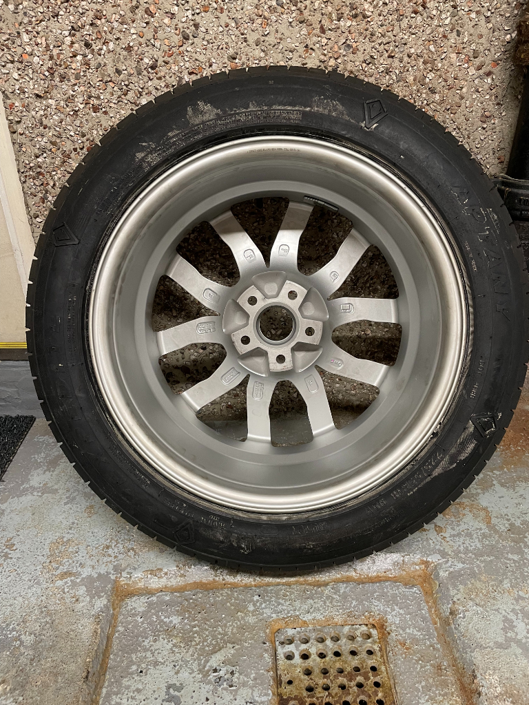 Jeep Cherokee Wheel & Tyre (Unused)