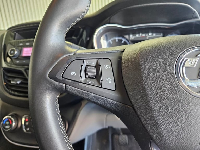 2016 Vauxhall Viva 1.0i SL Hatchback 5dr Petrol Manual Euro 6 (75 ps) Hatchback Petrol Manual