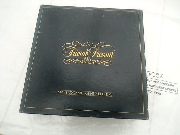 image for 'Trivial pursuit' board game.  Christmas