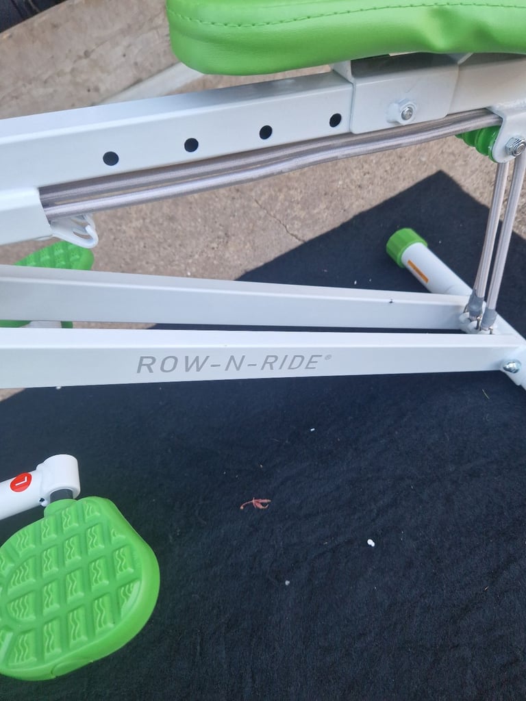 Sunny Row and Ride Machine