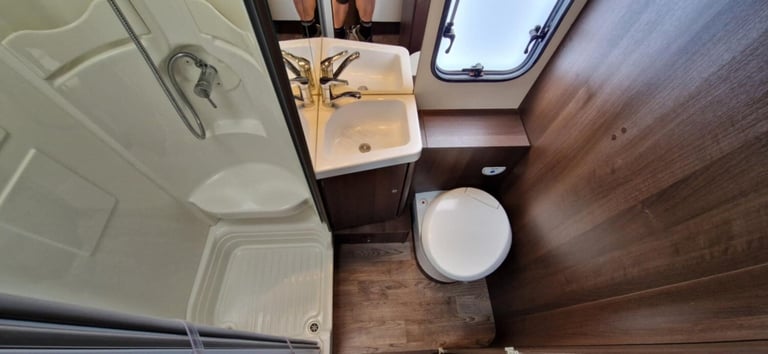 2018 FORD 2.0 ROLLER TEAM ZEFIRO 675 MOTORHOME 6 BERTH 6 BELT 3500kg 13K MILES