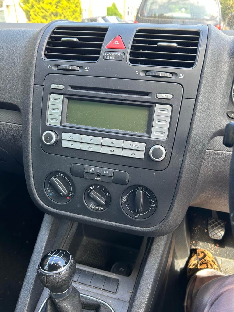 Low Mileage 2006 VW Golf 