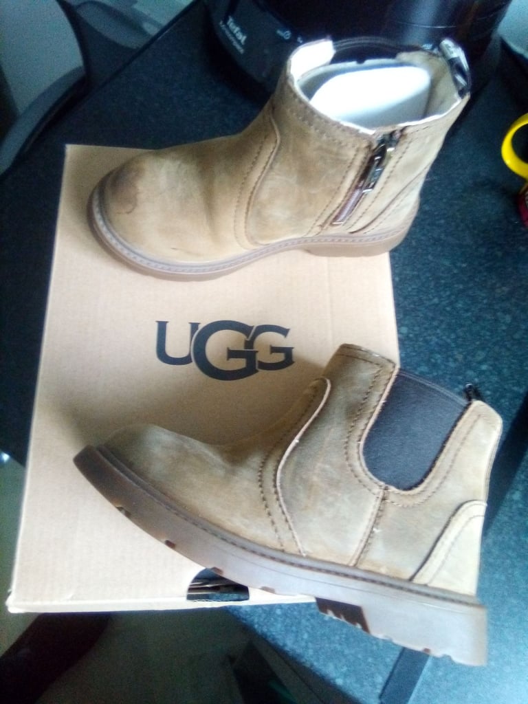 GIRLS FOOTWEAR AND CLOTHES