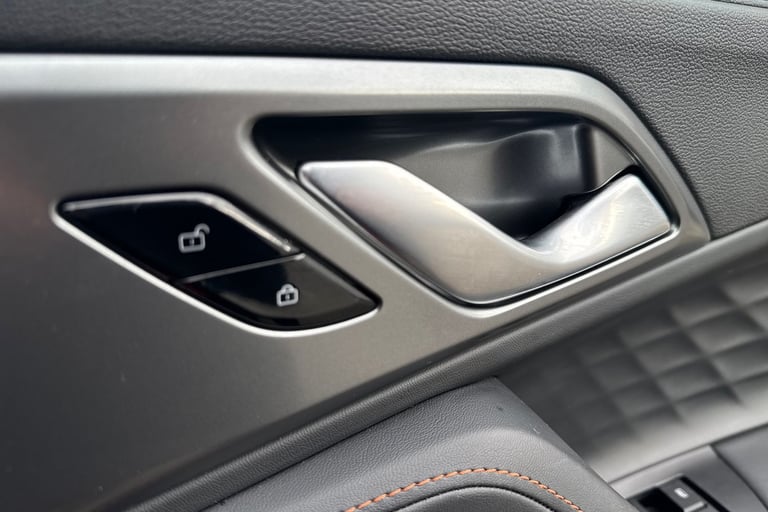 2025 MG MG HS 106290 Hatchback Petrol Manual