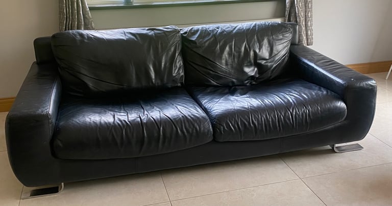 3 & 2 seater. Leather sofa (price drop)