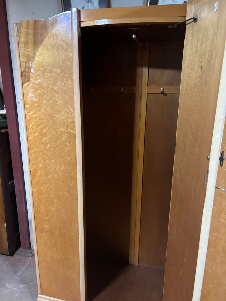 Vintage maple wardrobe 