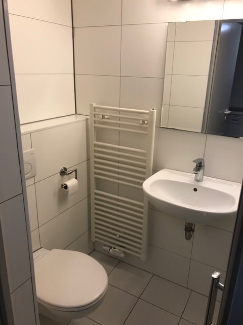  double Studio with  separate bedroom, n22, 2mins to tube