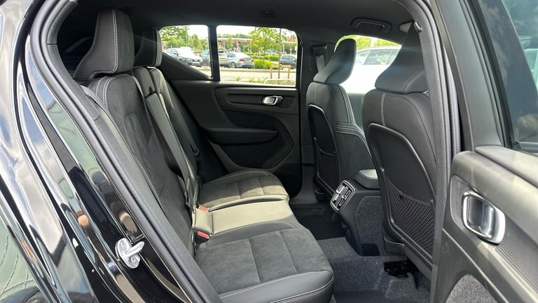 2025 Volvo XC40 2.0 B4P Plus Black Edition 5dr Auto ESTATE PETROL Automatic