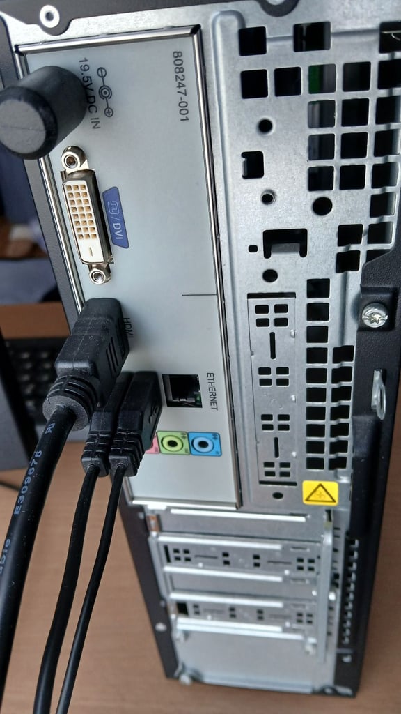 Full hp Desktop Computer PC Set Up including monitor ,printer & speakers