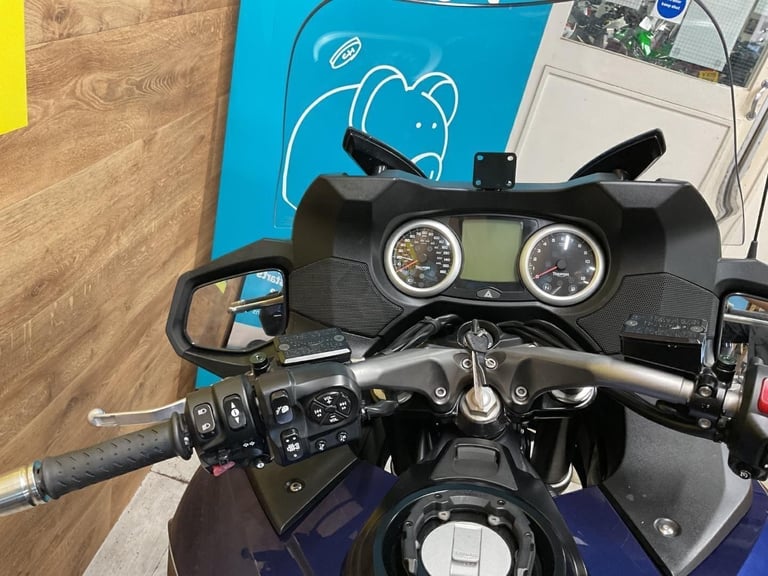 TRIUMPH TROPHY 1200 SE 2013