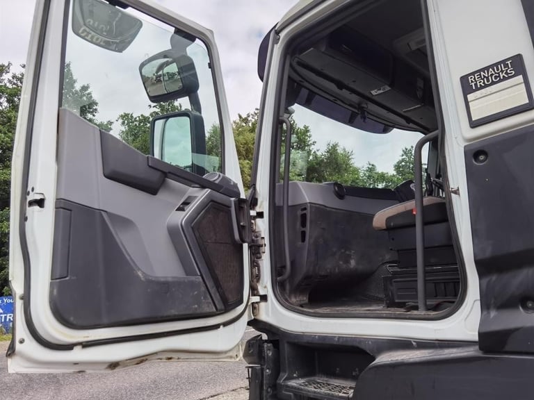 2015 Renault T Cab C430 