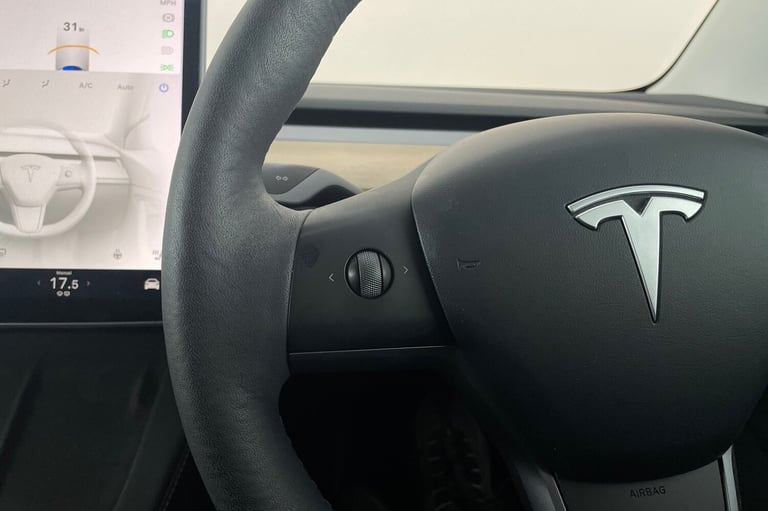  Tesla Model 3 dual Motor Long Range Saloon 4dr Electric Auto 4wde 346 Ps