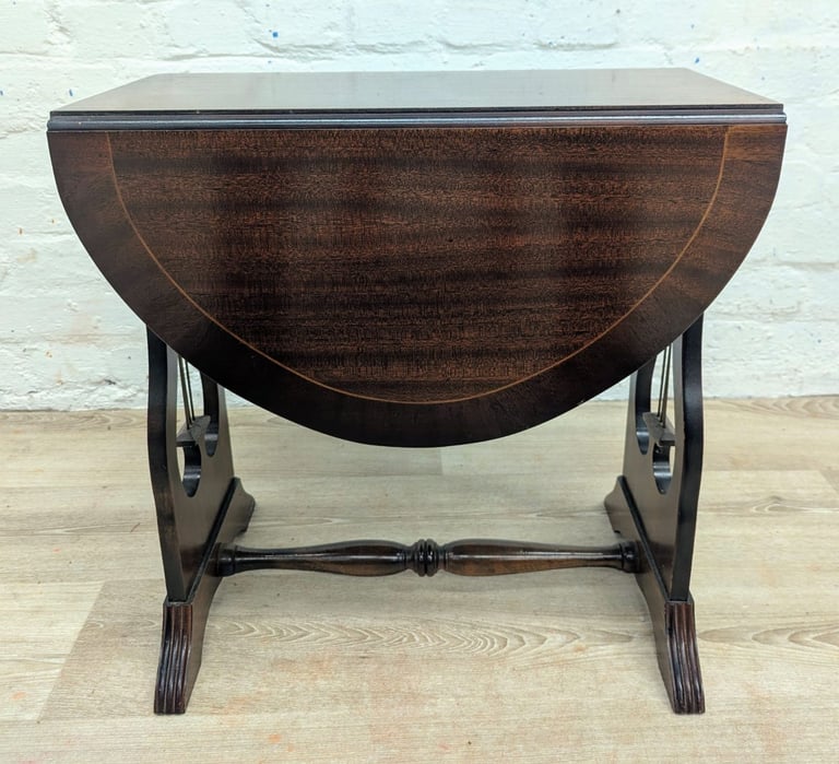 Reproduction mahogany Sutherland table 