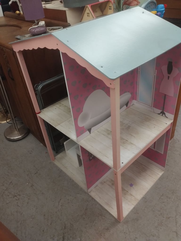 image for Large dolls house 