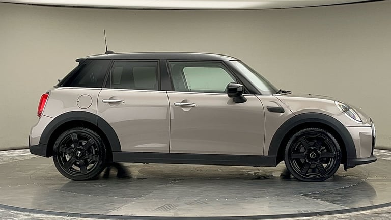 2024 MINI Hatch 5-Door Hatch Cooper Classic Hatchback Petrol Automatic