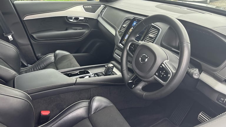 2022 Volvo XC90 R-Design, B5 AWD mild hybrid, 7 Seats ESTATE Diesel/Electric Hybrid Automatic