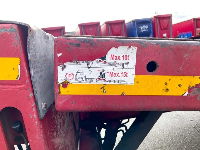 MAX 3 AXLE LOW LOADER 