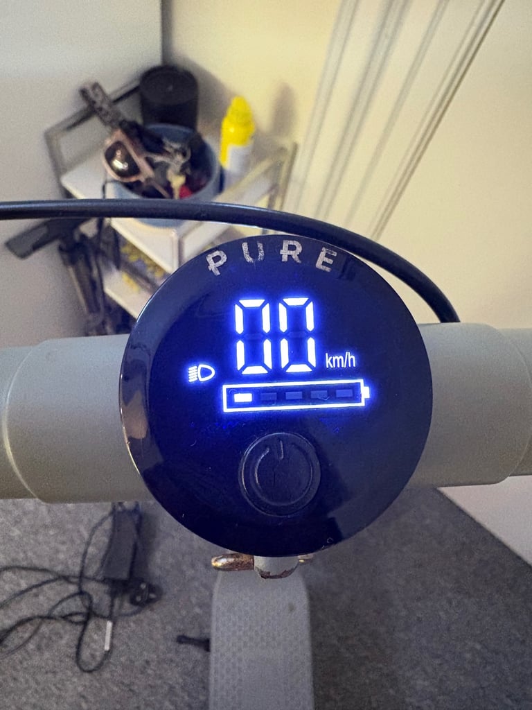 Pure Grey E-Scooter 