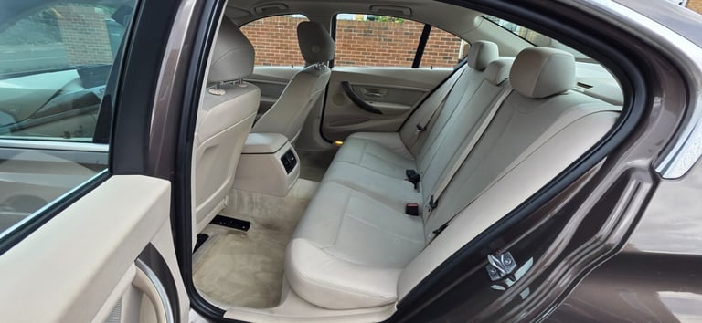 2012 BMW 3 Series 320i Modern 4dr SALOON Petrol Manual