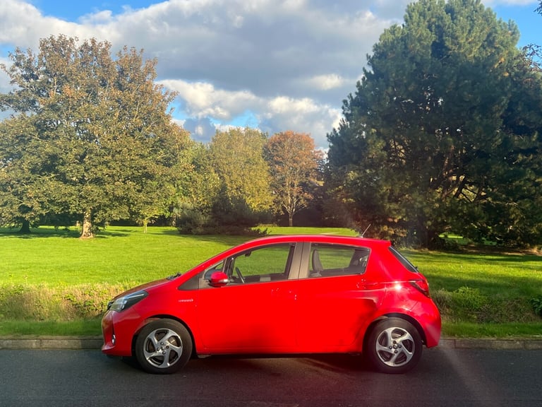 2015 Toyota Yaris 1.5 Hybrid Icon 5dr CVT HATCHBACK Petrol/Electric Hybrid Automatic