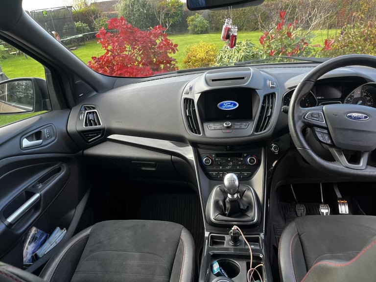 Ford, KUGA, Hatchback, 2019, Manual, 1997 (cc), 5 doors