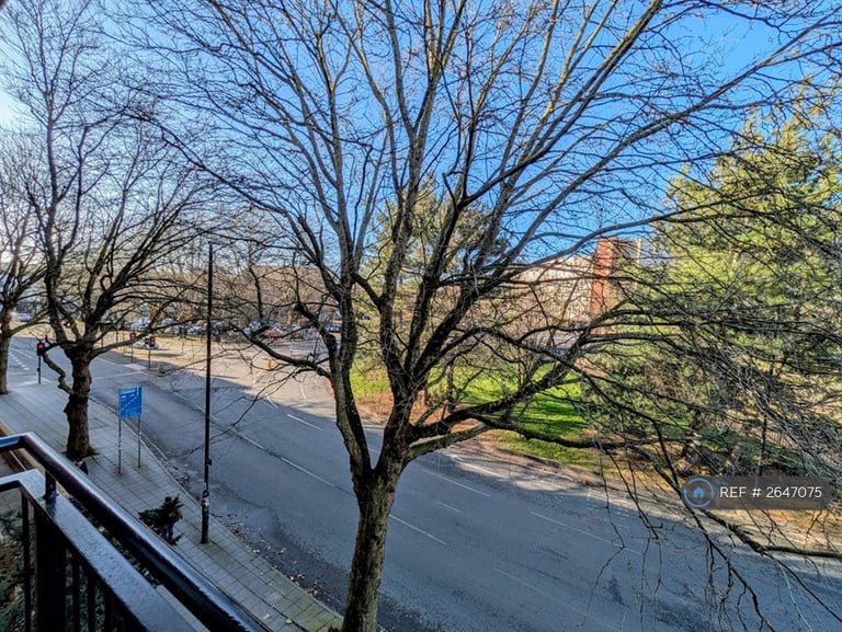 2 bedroom flat in Squires Court, Bristol, BS3 (2 bed) (#2647075)